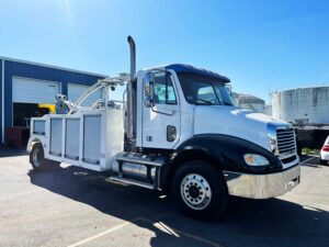 semi truck towing